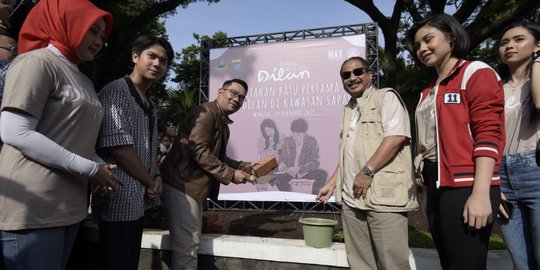 Bikin Pojok Dilan, Ridwan Kamil Disarankan Lebih Baik Tangani Masalah Ekonomi