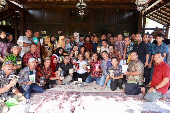 bupati anas bertemu para pelaku usaha kopi