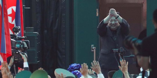Salam Perpisahan Kim Jong-un untuk Vietnam