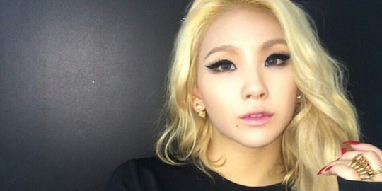 7 selebriti korea ini tetap cantik dan pede dengan monolids