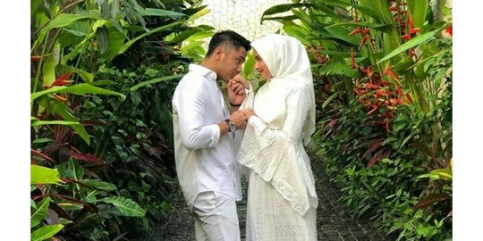 Potret Romantis Hengky Kurniawan Bersama sang Istri, Meski Telah Jadi Pejabat