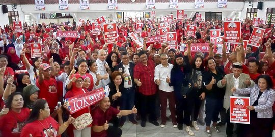 Gerilya Relawan Menangkan Jokowi di Kandang Lawan