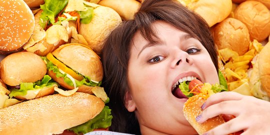 4 Cara Mudah yang Bisa Dilakukan untuk Mencegah Kamu Makan Berlebihan