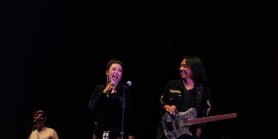 Aksi Soimah Bareng Dewa Budjana Ramaikan Java Jazz Festival 2019