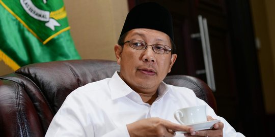 Menag Mau Masyarakat Pakai Sarung Seminggu Sekali