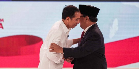 Adu Kartu 'Sakti' Jokowi vs Prabowo
