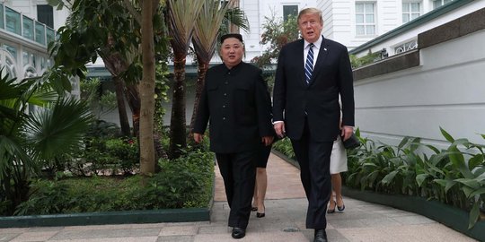 Peretas Korut Serang 100 Target di AS Saat Trump Bertemu Kim Jong-un di Hanoi