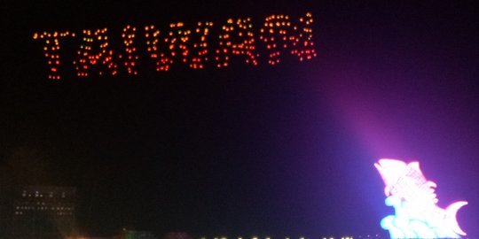 300 Drone & Kembang Api Warnai Langit Taiwan di Lantern Festival 2019