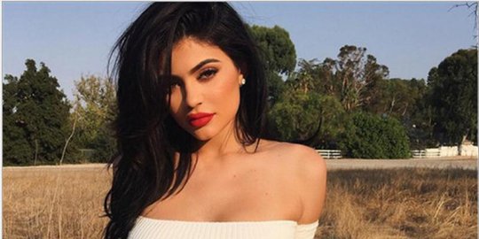 Kylie Jenner Cetak Sejarah di Daftar Orang Terkaya Forbes 2019