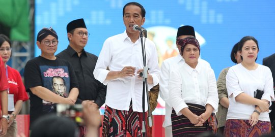Jokowi Kenalkan KIP Kuliah saat Bertemu 3.300 Pelajar Jakarta Selatan