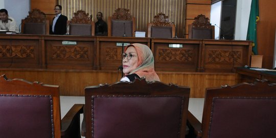 penahanan ratna ditolak