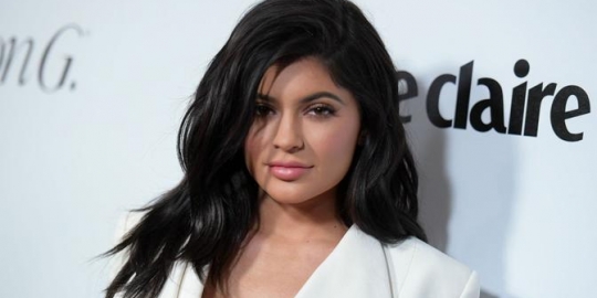 Bisnis Sukses, Kylie Jenner Jadi Miliarder Termuda 2019