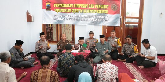 Khilaf Ikuti Bisikan Gaib, Pengikut 'Ajaran Islam Sejati' di Kebumen Tobat Massal