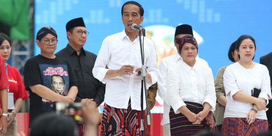 Terobos Paspampres, Ibu Ini Mendadak Pingsan Saat Curhat ke Jokowi soal Lahan