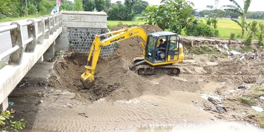 Alat Berat Dikerahkan untuk Perbaiki Tanggul Jebol di Klaten