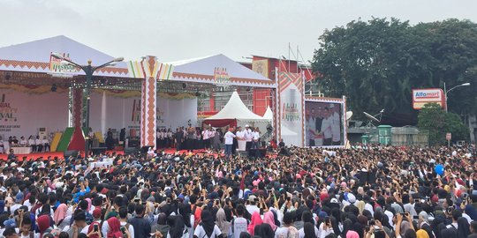 Jokowi: Pas Berkendaraan Jangan Main HP, Jangan Main Telepon