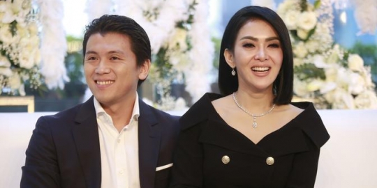 Reino Barack Dekati Syahrini ketika Masih Punya Pacar