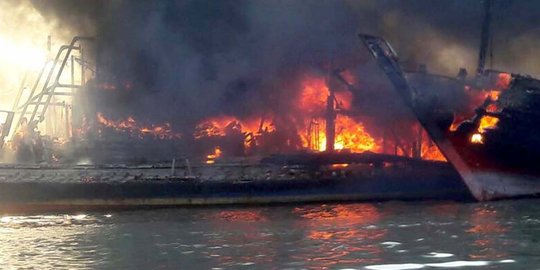 Kapal Terbakar di Muara Angke, Kerugian Capai Rp 500 Juta