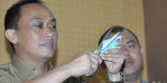 Penjelasan Kemendagri Soal Temuan BPN Prabowo Ada 9,8 Juta Orang Lahir di 1 Juli