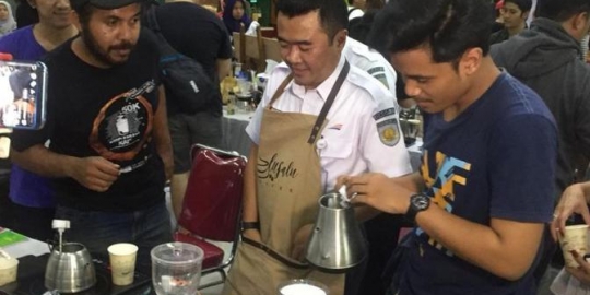 Ingin Kopi Gratis dari KAI, Ini Syaratnya