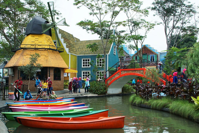 6 Tempat Wisata Sekitar Jakarta yang Seru dan Ramah di