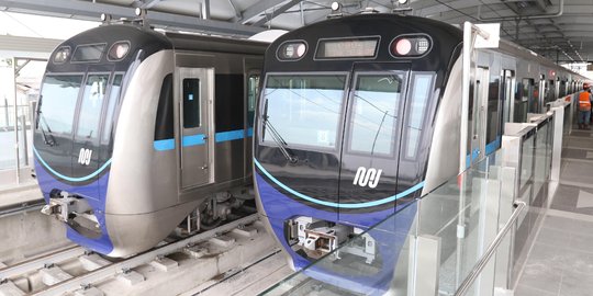 Hari Pertama Uji Coba, MRT Jakarta Angkut 4.000 Penumpang