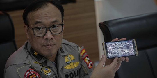 Karopenmas Polri Tunjukkan Kerusakan di Lokasi Teroris Sibolga