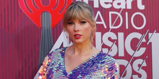 Deretan Penyanyi Cantik di Ajang iHeartRadio Awards 2019