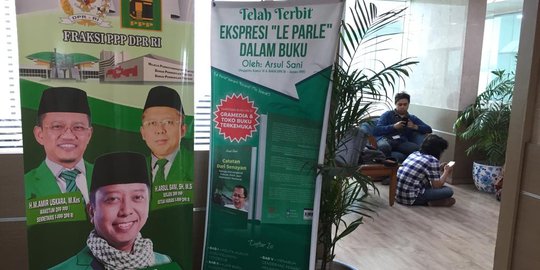 Romahurmuziy Kena OTT KPK, Ruang Kerja Ketum PPP Dijaga Pamdal DPR