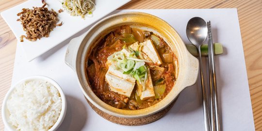 Resep Kimchi Jjigae, Sup Korea dengan Cita Rasa Gurih dan Segar