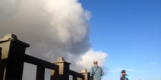 Abu Vulkanik Sempat Meningkat, Gunung Bromo Tetap Level Waspada