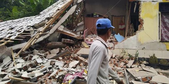 Ratusan Rumah di Lombok Timur Rusak Diguncang Gempa