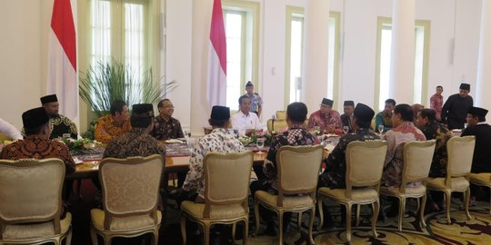 Jokowi Terima Pengurus FBR di Istana Bogor