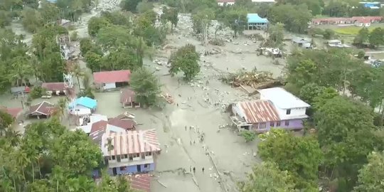 Kisah Heroik Para Penyelamat Korban Banjir Sentani Papua