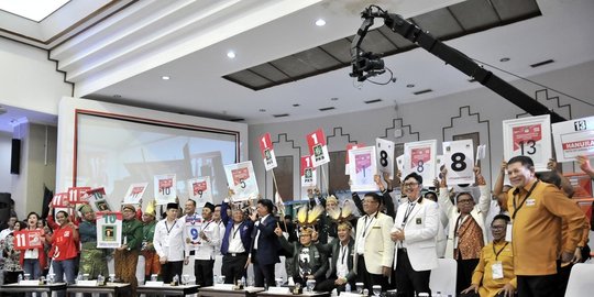 diprediksi tak lolos rev1