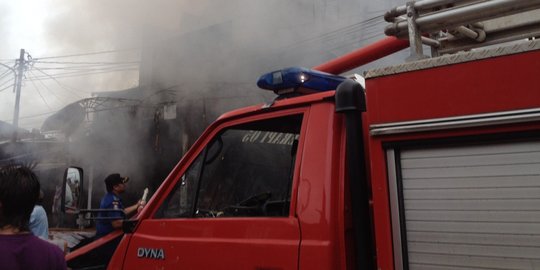 20 Kios Buah di Kuala Simpang Aceh Terbakar
