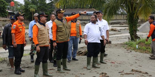 15 Anjing Pelacak Dikerahkan Cari Korban Banjir Bandang Sentani