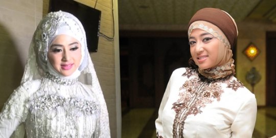 Unggah Foto Berhijab, Dewi Perssik Banjir Pujian Dari Warganet