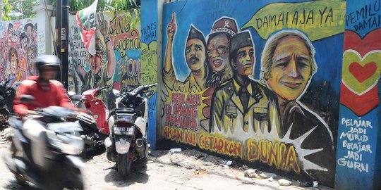 Mural Berbagai Pesan Sambut Pemilu 2019 Bertebaran di Depok