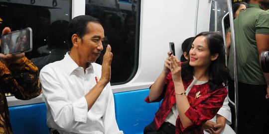 Jokowi Sebut Tak Ada Presiden yang Berani Larang Azan & Legalkan Zina