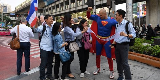 Saat 'Superman' Ajak Warga Thailand Berikan Suara untuk Pemilu