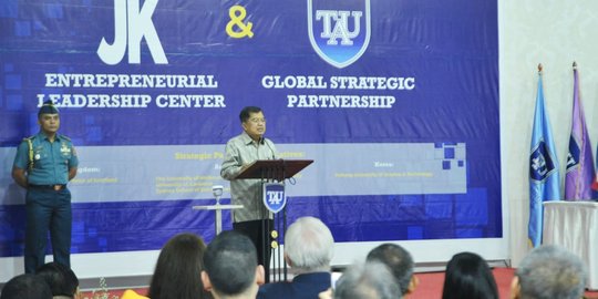 Siapkan Generasi Penerus Bangsa, JK Resmikan Entrepreneurial Leadership Centre