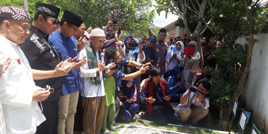 Sandiaga Ziarah ke Makam Pendiri Muhammadiyah dan HMI di Yogyakarta