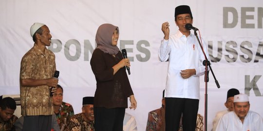 Curhat Soal Pendidikan, Pedagang di Magelang Panggil Jokowi 'Pak Kiai'