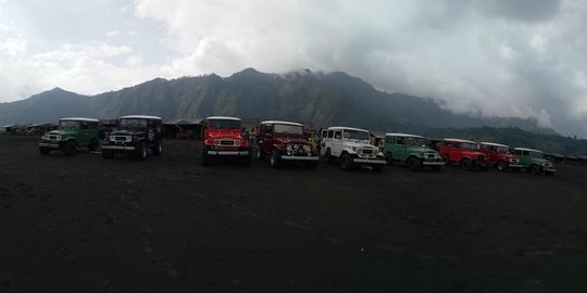 Dilarang Naik ke Kawah Bromo, Bule Jerman Malah Membanting Petugas