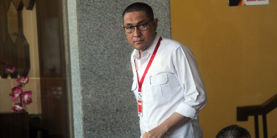KPK Periksa Tersangka Suap Anggota DPR Fraksi PAN