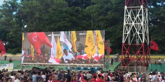 dengan ian radja nyanyikan lagu jujur rev1
