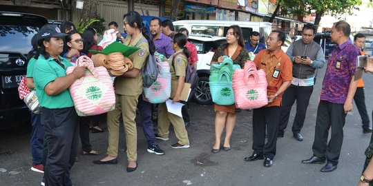 Pemprov DKI Akan Wajibkan Penggunaan Kantong Belanja Ramah Lingkungan