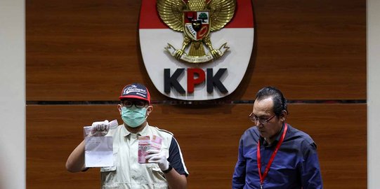 Penyuap Direktur Krakatau Steel Menyerahkan Diri ke KPK