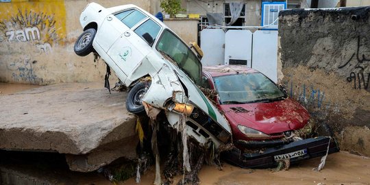 Yang Tersisa dari Bencana Banjir Bandang Menerjang Iran